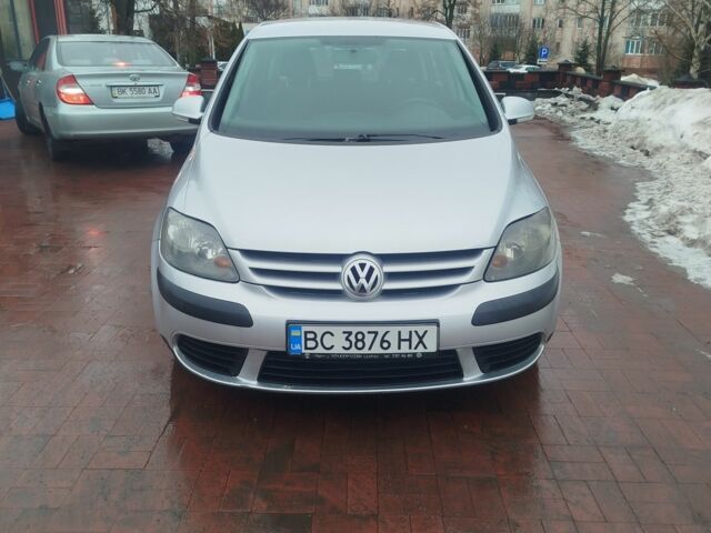 Серый Фольксваген Гольф, объемом двигателя 1.6 л и пробегом 260 тыс. км за 4800 $, фото 1 на Automoto.ua