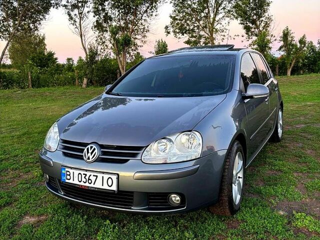 Серый Фольксваген Гольф, объемом двигателя 1.6 л и пробегом 247 тыс. км за 6700 $, фото 1 на Automoto.ua