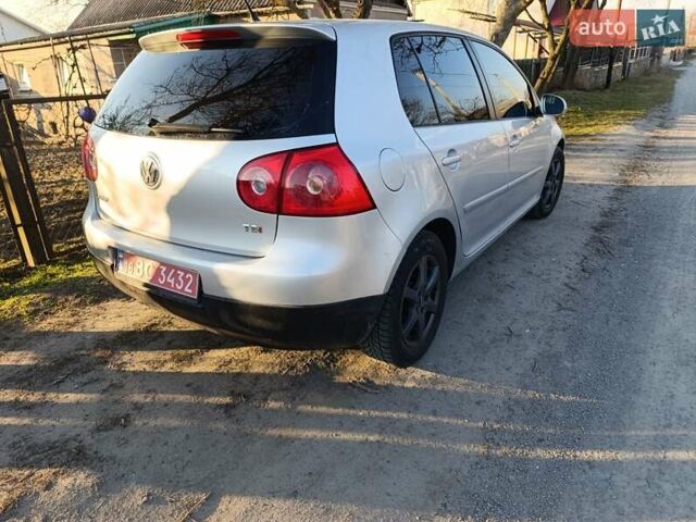 Сірий Фольксваген Гольф, об'ємом двигуна 1.4 л та пробігом 230 тис. км за 5700 $, фото 1 на Automoto.ua
