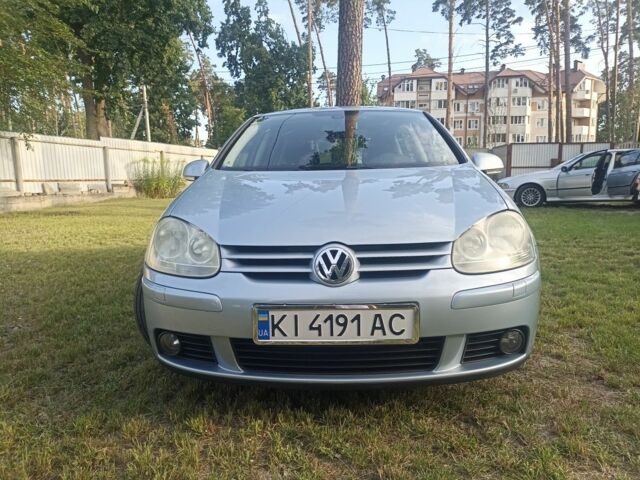 Серый Фольксваген Гольф, объемом двигателя 1.6 л и пробегом 236 тыс. км за 5500 $, фото 1 на Automoto.ua
