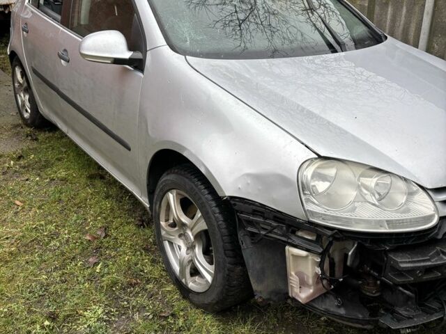 Серый Фольксваген Гольф, объемом двигателя 1.9 л и пробегом 260 тыс. км за 3084 $, фото 1 на Automoto.ua