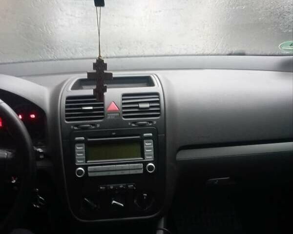 Серый Фольксваген Гольф, объемом двигателя 1.4 л и пробегом 210 тыс. км за 4800 $, фото 1 на Automoto.ua