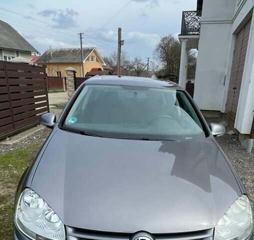 Сірий Фольксваген Гольф, об'ємом двигуна 1.6 л та пробігом 205 тис. км за 6750 $, фото 1 на Automoto.ua