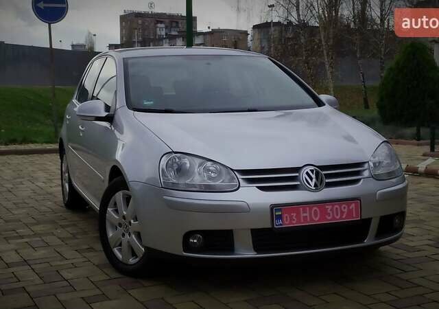 Сірий Фольксваген Гольф, об'ємом двигуна 1.6 л та пробігом 200 тис. км за 6950 $, фото 1 на Automoto.ua