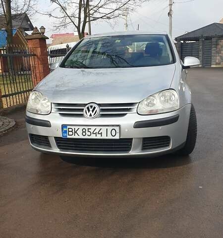 Серый Фольксваген Гольф, объемом двигателя 1.6 л и пробегом 191 тыс. км за 5750 $, фото 1 на Automoto.ua