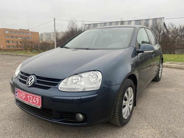 Серый Фольксваген Гольф, объемом двигателя 1.6 л и пробегом 240 тыс. км за 5950 $, фото 1 на Automoto.ua