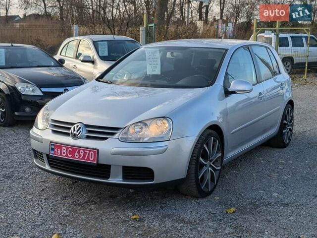 Серый Фольксваген Гольф, объемом двигателя 1.6 л и пробегом 244 тыс. км за 5950 $, фото 1 на Automoto.ua
