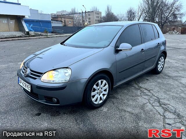 Серый Фольксваген Гольф, объемом двигателя 1.4 л и пробегом 260 тыс. км за 5250 $, фото 1 на Automoto.ua