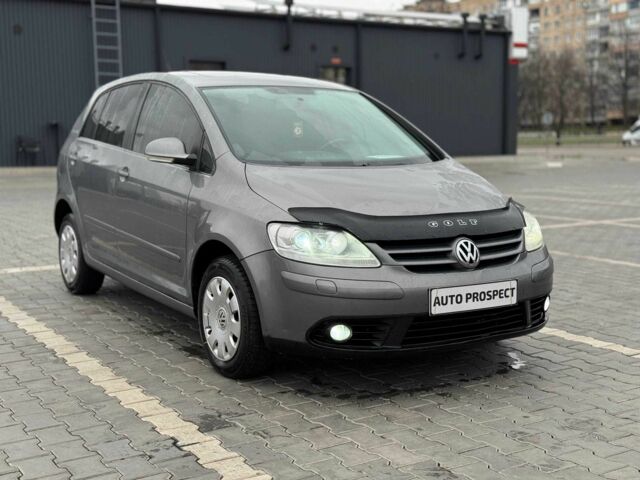 Сірий Фольксваген Гольф, об'ємом двигуна 2 л та пробігом 278 тис. км за 6700 $, фото 1 на Automoto.ua