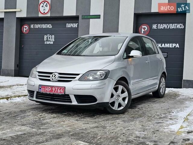 Серый Фольксваген Гольф, объемом двигателя 1.6 л и пробегом 109 тыс. км за 6900 $, фото 1 на Automoto.ua