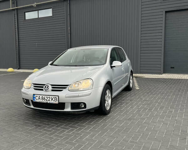 Серый Фольксваген Гольф, объемом двигателя 1.4 л и пробегом 229 тыс. км за 4600 $, фото 1 на Automoto.ua