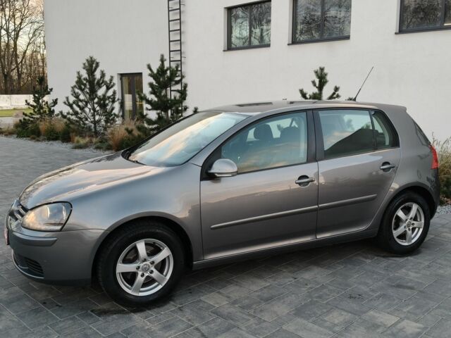 Сірий Фольксваген Гольф, об'ємом двигуна 1.6 л та пробігом 264 тис. км за 5999 $, фото 1 на Automoto.ua