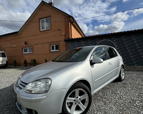 Серый Фольксваген Гольф, объемом двигателя 1.39 л и пробегом 236 тыс. км за 5999 $, фото 1 на Automoto.ua