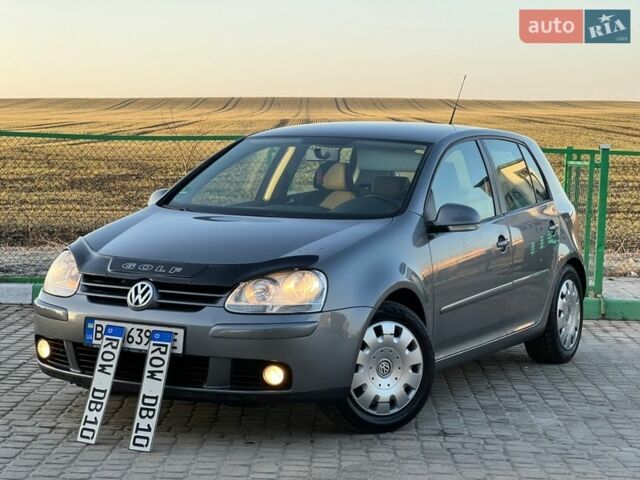 Серый Фольксваген Гольф, объемом двигателя 1.6 л и пробегом 203 тыс. км за 5250 $, фото 1 на Automoto.ua