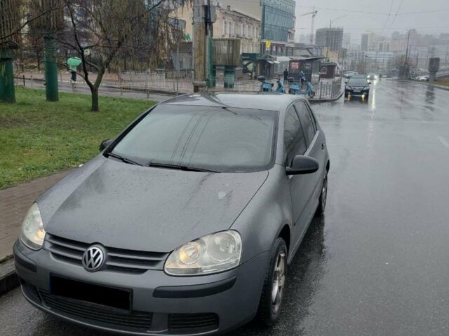 Сірий Фольксваген Гольф, об'ємом двигуна 1.39 л та пробігом 445 тис. км за 3600 $, фото 1 на Automoto.ua