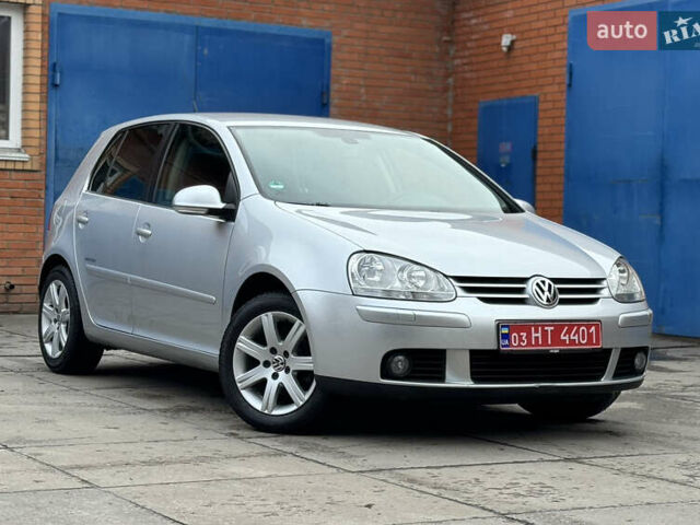 Сірий Фольксваген Гольф, об'ємом двигуна 1.6 л та пробігом 259 тис. км за 6999 $, фото 1 на Automoto.ua