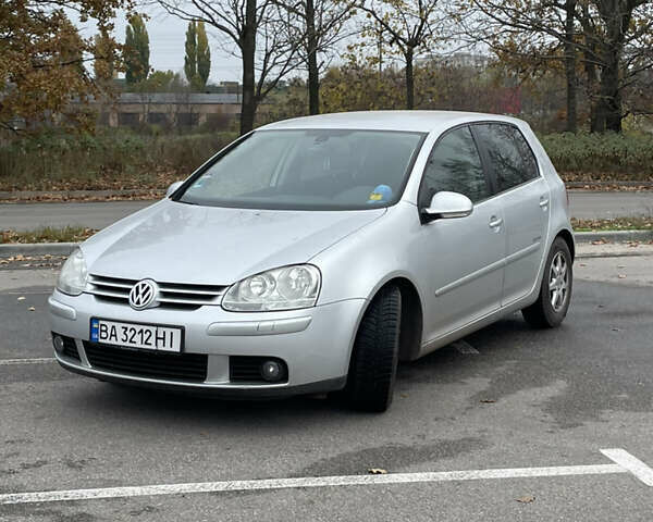 Серый Фольксваген Гольф, объемом двигателя 1.4 л и пробегом 184 тыс. км за 6999 $, фото 1 на Automoto.ua
