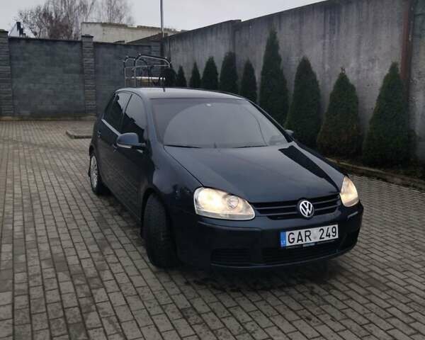 Серый Фольксваген Гольф, объемом двигателя 1.9 л и пробегом 260 тыс. км за 2500 $, фото 1 на Automoto.ua