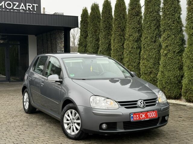 Серый Фольксваген Гольф, объемом двигателя 1.6 л и пробегом 223 тыс. км за 5900 $, фото 1 на Automoto.ua