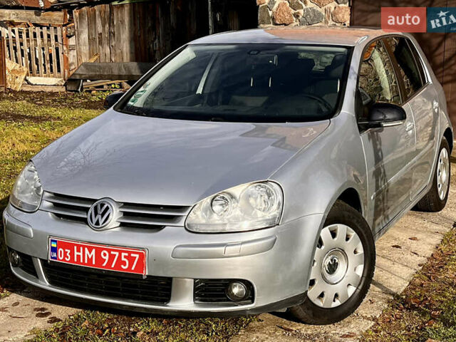 Серый Фольксваген Гольф, объемом двигателя 1.4 л и пробегом 217 тыс. км за 5649 $, фото 1 на Automoto.ua