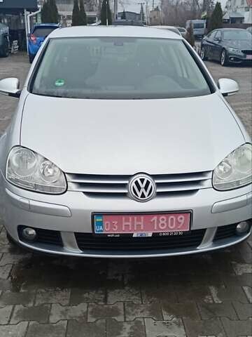 Серый Фольксваген Гольф, объемом двигателя 1.6 л и пробегом 204 тыс. км за 5750 $, фото 1 на Automoto.ua