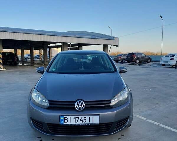 Сірий Фольксваген Гольф, об'ємом двигуна 1.39 л та пробігом 179 тис. км за 7300 $, фото 1 на Automoto.ua