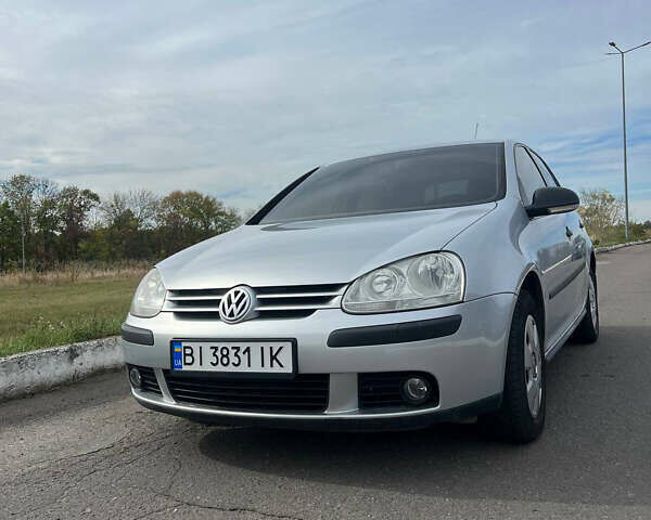 Серый Фольксваген Гольф, объемом двигателя 1.6 л и пробегом 264 тыс. км за 6600 $, фото 1 на Automoto.ua