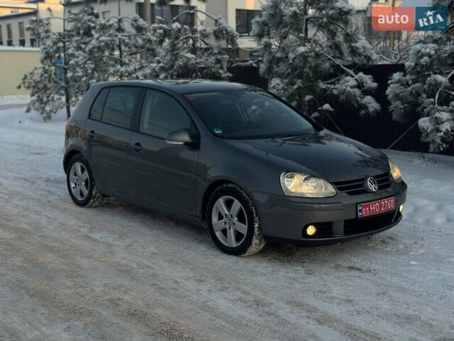 Серый Фольксваген Гольф, объемом двигателя 1.4 л и пробегом 169 тыс. км за 6000 $, фото 1 на Automoto.ua