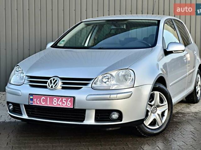 Сірий Фольксваген Гольф, об'ємом двигуна 1.6 л та пробігом 200 тис. км за 5790 $, фото 1 на Automoto.ua
