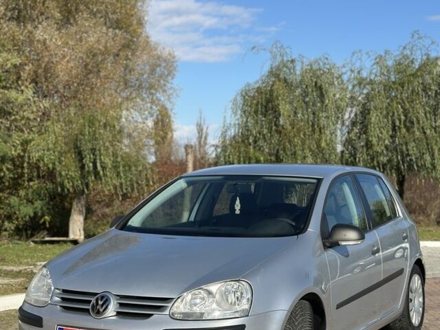Серый Фольксваген Гольф, объемом двигателя 1.4 л и пробегом 217 тыс. км за 5450 $, фото 1 на Automoto.ua