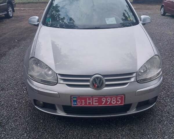 Серый Фольксваген Гольф, объемом двигателя 1.4 л и пробегом 218 тыс. км за 5750 $, фото 1 на Automoto.ua