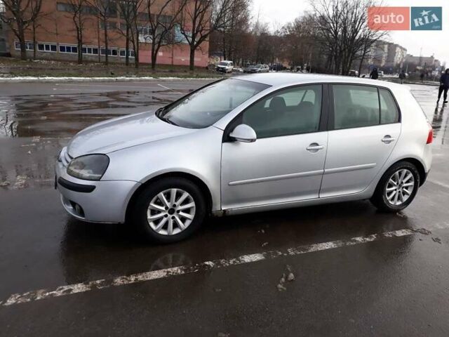 Серый Фольксваген Гольф, объемом двигателя 1.6 л и пробегом 249 тыс. км за 4700 $, фото 1 на Automoto.ua