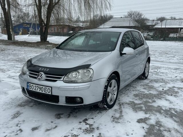 Серый Фольксваген Гольф, объемом двигателя 1.6 л и пробегом 255 тыс. км за 6400 $, фото 1 на Automoto.ua