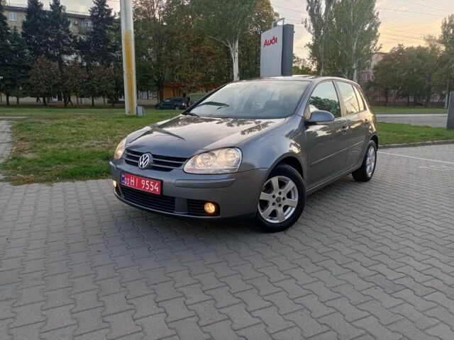 Серый Фольксваген Гольф, объемом двигателя 1.6 л и пробегом 196 тыс. км за 6399 $, фото 1 на Automoto.ua
