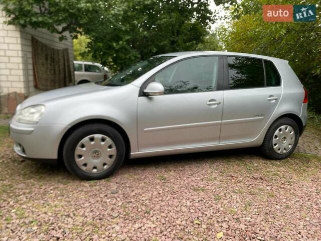 Серый Фольксваген Гольф, объемом двигателя 1.39 л и пробегом 223 тыс. км за 5750 $, фото 1 на Automoto.ua