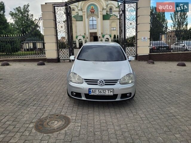 Сірий Фольксваген Гольф, об'ємом двигуна 1.39 л та пробігом 150 тис. км за 5000 $, фото 1 на Automoto.ua