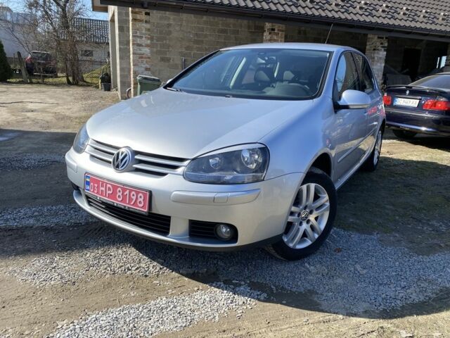 Серый Фольксваген Гольф, объемом двигателя 1.4 л и пробегом 231 тыс. км за 5699 $, фото 1 на Automoto.ua