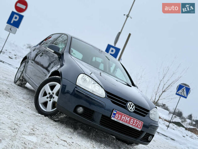 Серый Фольксваген Гольф, объемом двигателя 1.6 л и пробегом 227 тыс. км за 6200 $, фото 1 на Automoto.ua