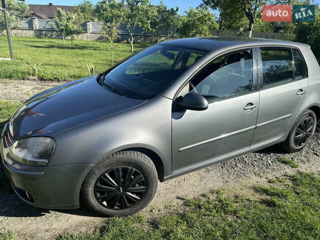 Сірий Фольксваген Гольф, об'ємом двигуна 1.6 л та пробігом 195 тис. км за 4800 $, фото 1 на Automoto.ua