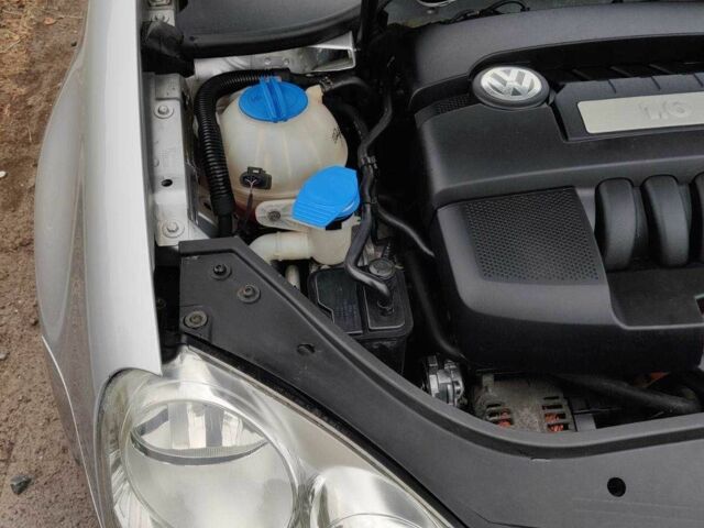 Сірий Фольксваген Гольф, об'ємом двигуна 1.6 л та пробігом 249 тис. км за 6569 $, фото 1 на Automoto.ua