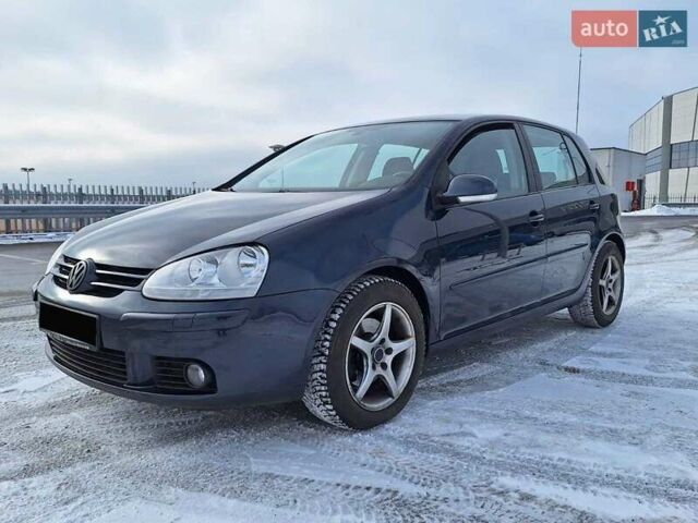 Серый Фольксваген Гольф, объемом двигателя 1.4 л и пробегом 225 тыс. км за 6850 $, фото 1 на Automoto.ua