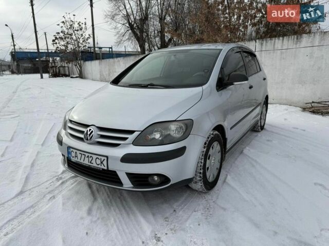 Серый Фольксваген Гольф, объемом двигателя 1.9 л и пробегом 153 тыс. км за 7200 $, фото 1 на Automoto.ua