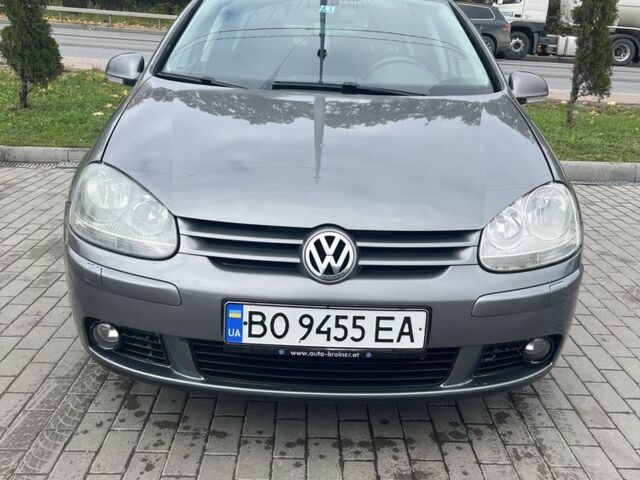 Фольксваген Гольф 2008 в Тернополе на Automoto.ua Серый Фольксваген Гольф, объемом двигателя 1.4 л и пробегом 325 тыс. км за 5200 $, фото 1 на Automoto.ua