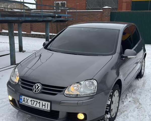 Серый Фольксваген Гольф, объемом двигателя 1.39 л и пробегом 203 тыс. км за 5700 $, фото 1 на Automoto.ua