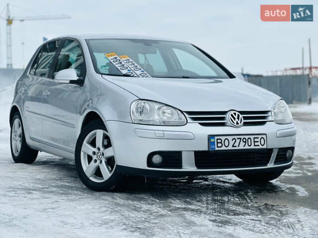 Серый Фольксваген Гольф, объемом двигателя 1.6 л и пробегом 235 тыс. км за 5499 $, фото 1 на Automoto.ua