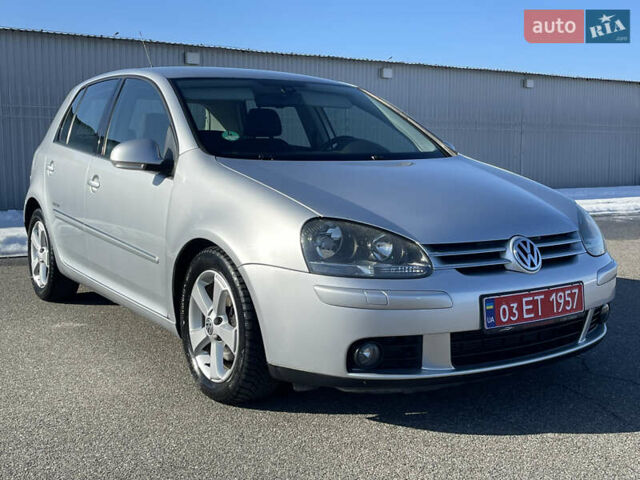 Серый Фольксваген Гольф, объемом двигателя 2 л и пробегом 261 тыс. км за 7750 $, фото 1 на Automoto.ua