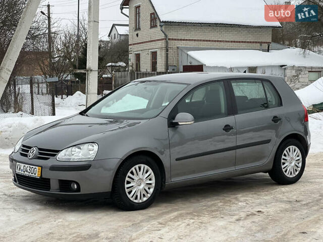 Серый Фольксваген Гольф, объемом двигателя 1.4 л и пробегом 200 тыс. км за 6300 $, фото 1 на Automoto.ua