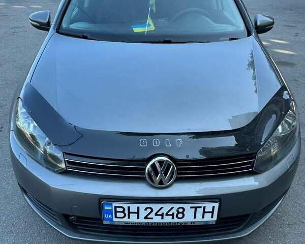 Фольксваген Гольф 2009 в Хмельницком на Automoto.ua Серый Фольксваген Гольф, объемом двигателя 1.97 л и пробегом 233 тыс. км за 8000 $, фото 1 на Automoto.ua