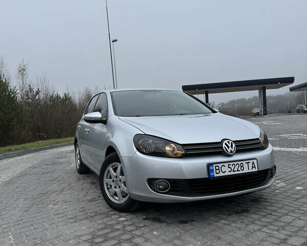 Серый Фольксваген Гольф, объемом двигателя 1.39 л и пробегом 165 тыс. км за 7799 $, фото 1 на Automoto.ua