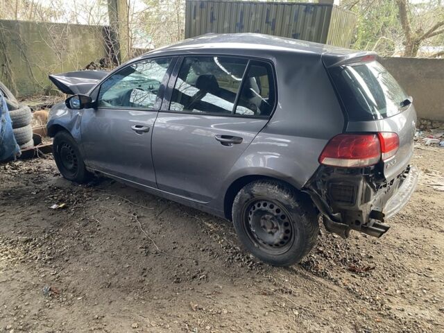 Сірий Фольксваген Гольф, об'ємом двигуна 2 л та пробігом 156 тис. км за 1600 $, фото 1 на Automoto.ua